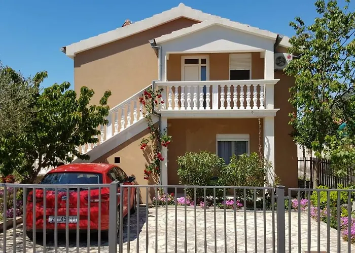 Jadran פאקוסטאן