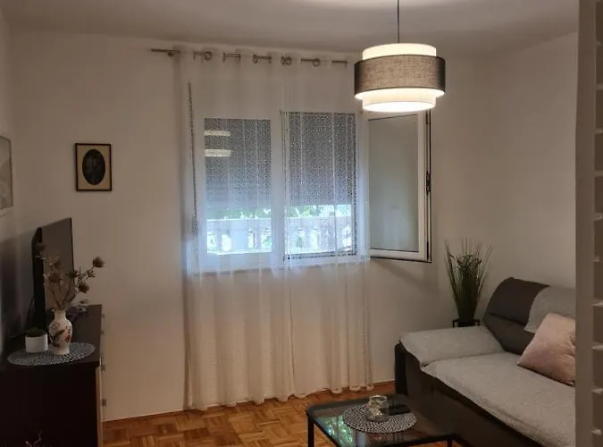아파트 Jadran 파코스탄